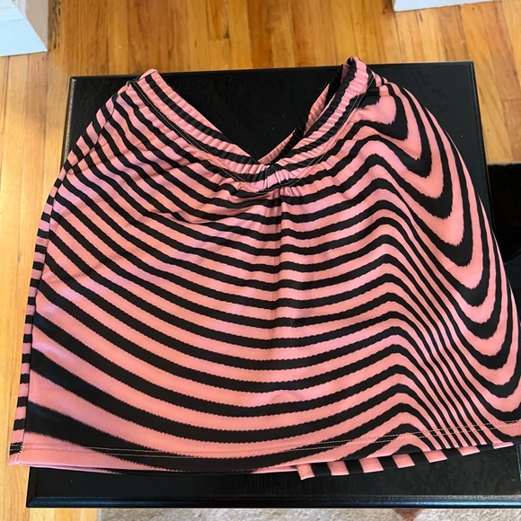 X REVOLVE Skirt in Pink XS - Picture 4 of 5